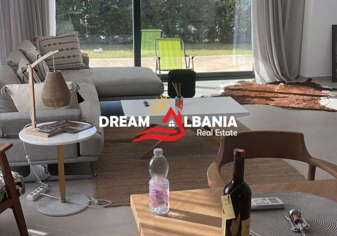 Shtepi ne shitje Vila Luksoze ne Durres, 3+1, Mobilimi E mobiluar, Pagesa 625,000  Euro.