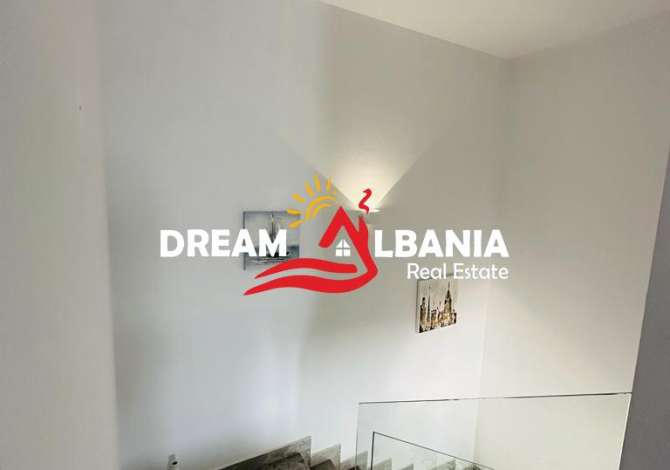 Shtepi ne shitje Vila Luksoze ne Durres, 3+1, Mobilimi E mobiluar, Pagesa 625,000  Euro.