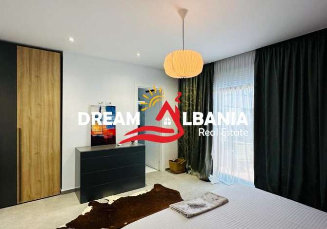 Shtepi ne shitje Vila Luksoze ne Durres, 3+1, Mobilimi E mobiluar, Pagesa 625,000  Euro.