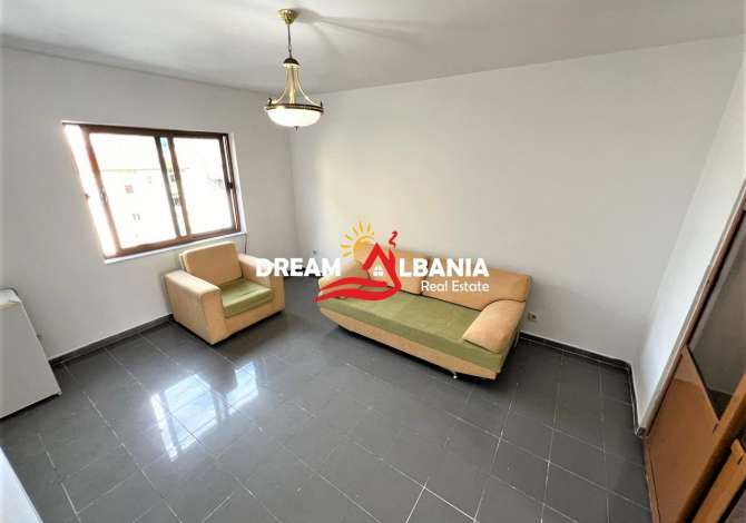 Shtepi ne shitje Apartament ne Tirane, 3+1, Mobilimi Bosh, pa mobiluar, Pagesa 130,000  Euro.