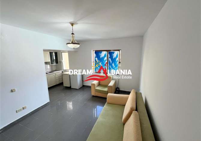 Shtepi ne shitje Apartament ne Tirane, 3+1, Mobilimi Bosh, pa mobiluar, Pagesa 130,000  Euro.