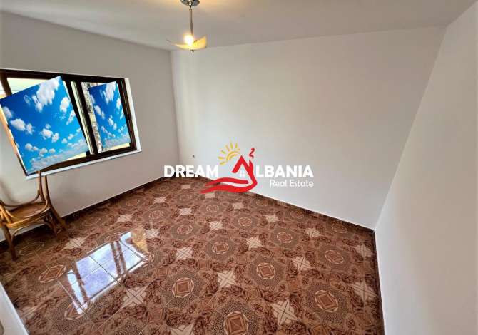 Shtepi ne shitje Apartament ne Tirane, 3+1, Mobilimi Bosh, pa mobiluar, Pagesa 130,000  Euro.