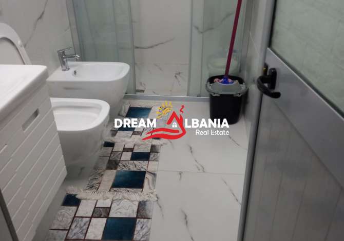 Shtepi ne shitje Apartament ne Tirane, 3+1, Mobilimi E mobiluar, Pagesa 135,000  Euro.