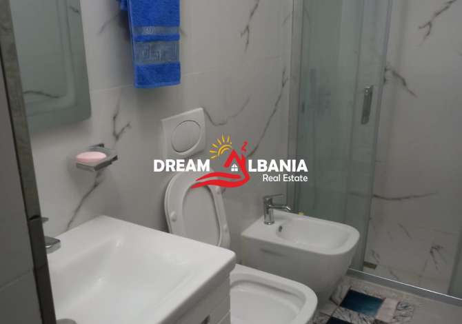 Shtepi ne shitje Apartament ne Tirane, 3+1, Mobilimi E mobiluar, Pagesa 135,000  Euro.