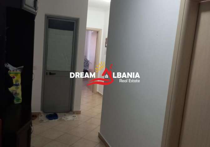 Shtepi ne shitje Apartament ne Tirane, 3+1, Mobilimi E mobiluar, Pagesa 135,000  Euro.