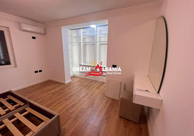 Shtepi me qera Apartament ne Tirane, 3+1, Mobilimi E mobiluar, Pagesa 750  Euro.