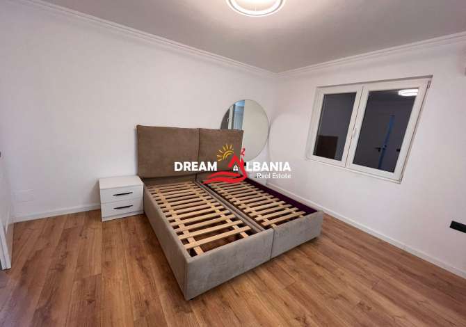 Shtepi me qera Apartament ne Tirane, 3+1, Mobilimi E mobiluar, Pagesa 750  Euro.