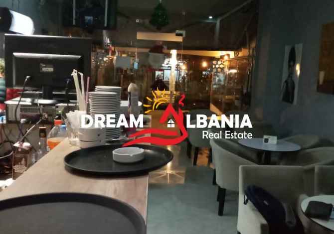 Ambient biznesi me qera 2+1 ne Tirane - 300 Euro