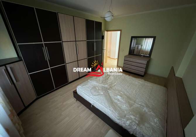 Shtepi me qera 2+1 ne Tirane - 700 Euro