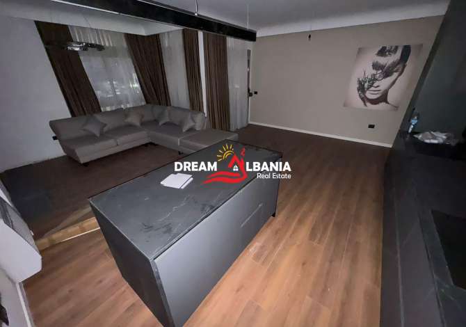 Shtepi ne shitje Apartament ne Tirane, 2+1, Mobilimi E mobiluar, Pagesa 170,000  Euro.