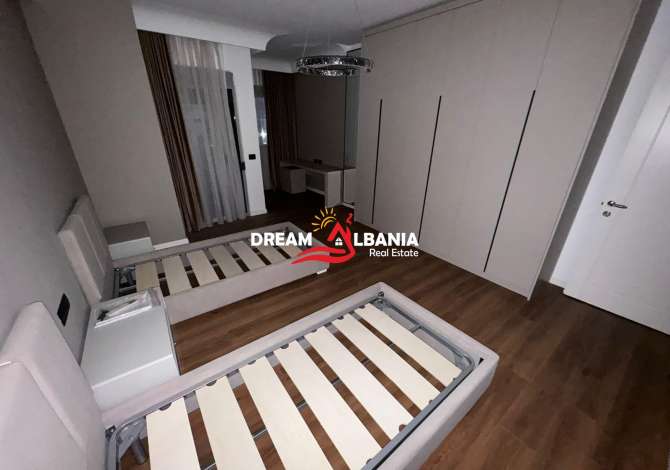 Shtepi ne shitje Apartament ne Tirane, 2+1, Mobilimi E mobiluar, Pagesa 170,000  Euro.