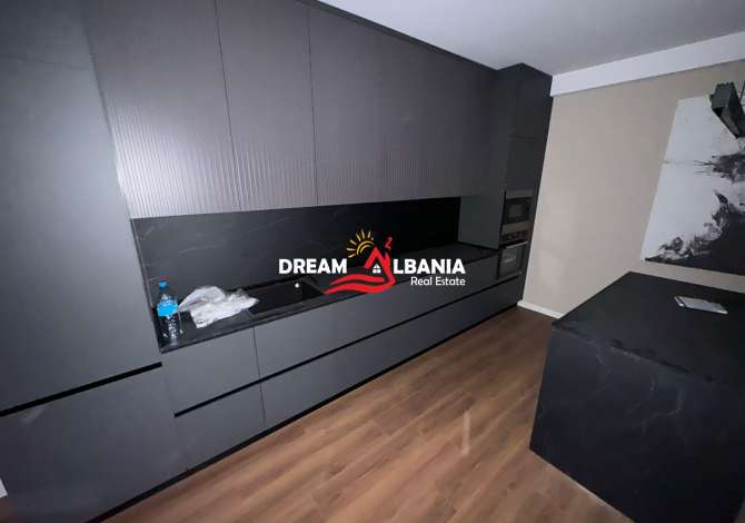 Shtepi ne shitje Apartament ne Tirane, 2+1, Mobilimi E mobiluar, Pagesa 170,000  Euro.