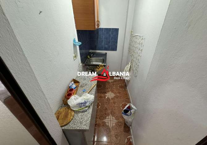 Shtepi ne shitje Apartament ne Tirane, 2+1, Mobilimi Bosh, pa mobiluar, Pagesa 129,900  Euro.