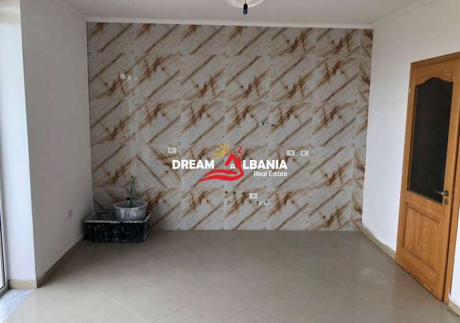 Casa in vendita 7+1 a Tirana - 313,000 Euro