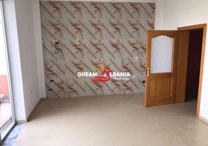 Shtepi ne shitje 7+1 ne Tirane - 313,000 Euro