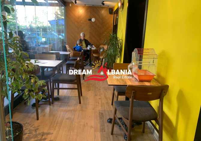 Shitet Dyqan Bar Kafe Piceri i mobiluar luks me arkitekt ne Don Bosko (ID 4171172 )