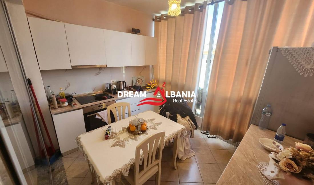 Shtepi ne shitje Apartament ne Tirane, 1+1, Mobilimi E mobiluar, Pagesa 73,000  Euro.