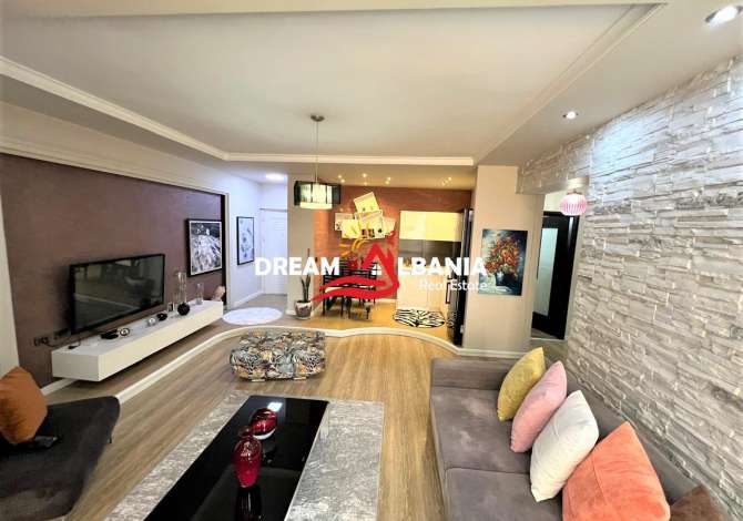 Shtepi ne shitje Apartament ne Tirane, 2+1, Mobilimi E mobiluar, Pagesa 149,000  Euro.