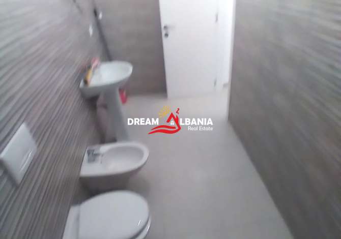 Zyre me qera tek rruga e Kavajes, prane Kishes Katolike ne Tirane (ID 42611058)