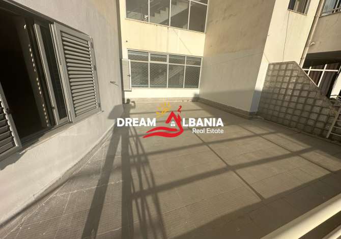 Shtepi ne shitje Apartament ne Tirane, 2+1, Mobilimi Bosh, pa mobiluar, Pagesa 170,000  Euro.