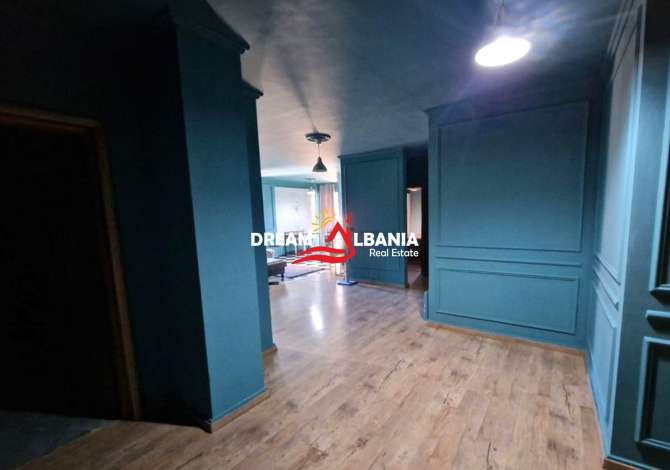 Shtepi ne shitje Apartament ne Tirane, 2+1, Mobilimi E mobiluar, Pagesa 244,980  Euro.