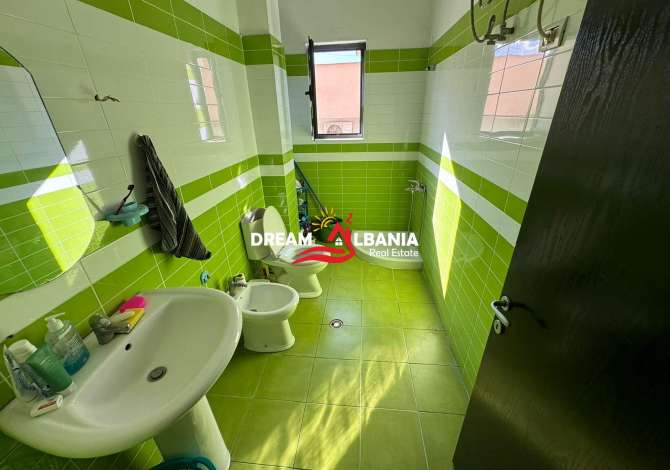 Shtepi ne shitje Apartament ne Tirane, 1+1, Mobilimi E mobiluar, Pagesa 93,000  Euro.