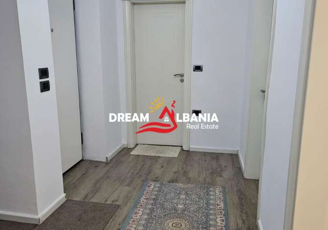 Shtepi ne shitje Apartament ne Tirane, 2+1, Mobilimi E mobiluar, Pagesa 130,000  Euro.