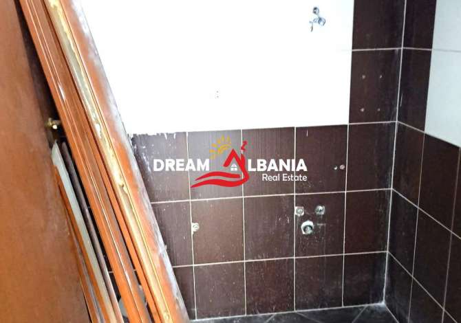 Ambient biznesi me qera 3+1 ne Tirane - 2,500 Euro