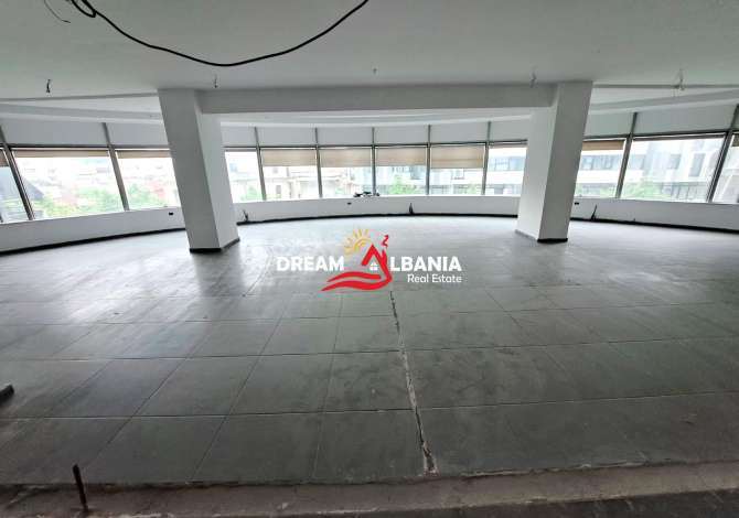 Ambient biznesi me qera 3+1 ne Tirane - 2,500 Euro