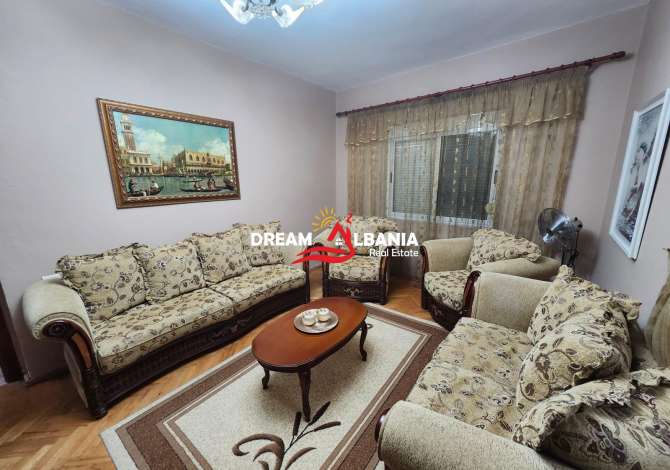 Shtepi ne shitje Apartament ne Tirane, 2+1, Mobilimi E mobiluar, Pagesa 182,000  Euro.