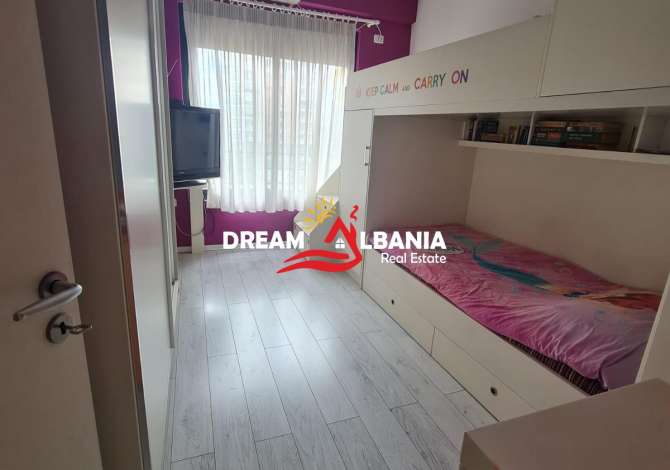 Shtepi ne shitje Apartament ne Tirane, 2+1, Mobilimi E mobiluar, Pagesa 125,000  Euro.
