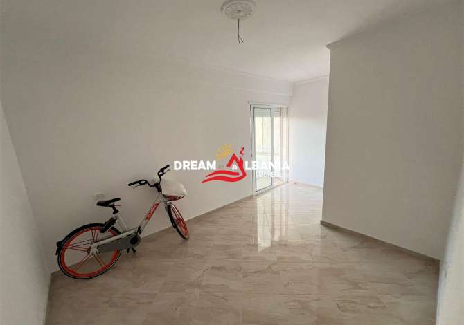 Shtepi ne shitje Apartament ne Tirane, 2+1, Mobilimi Bosh, pa mobiluar, Pagesa 115,000  Euro.