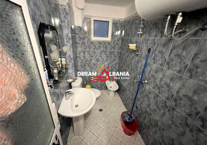 Shtepi ne shitje Apartament ne Tirane, 1+1, Mobilimi Bosh, pa mobiluar, Pagesa 78,000  Euro.