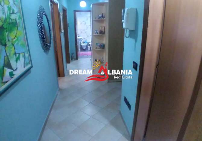 Shtepi ne shitje Apartament ne Tirane, 2+1, Mobilimi E mobiluar, Pagesa 252,000  Euro.