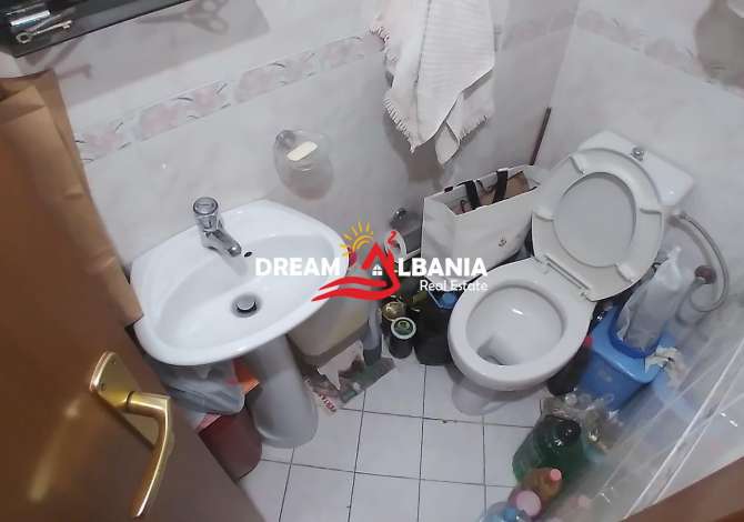 Shtepi ne shitje Apartament ne Tirane, 2+1, Mobilimi E mobiluar, Pagesa 252,000  Euro.