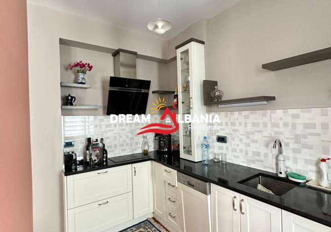 Shtepi me qera Apartament ne Tirane, 2+1, Mobilimi E mobiluar, Pagesa 700  Euro.