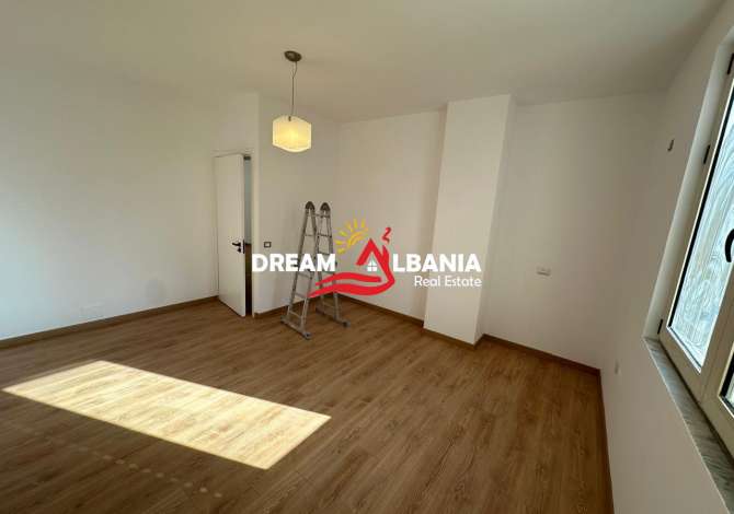 Shtepi ne shitje Apartament ne Tirane, 2+1, Mobilimi Bosh, pa mobiluar, Pagesa 145,000  Euro.