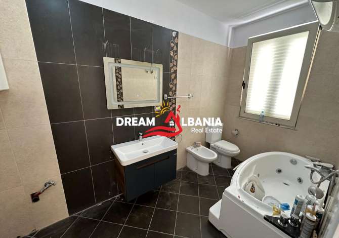 Shtepi ne shitje Apartament ne Tirane, 2+1, Mobilimi Bosh, pa mobiluar, Pagesa 145,000  Euro.