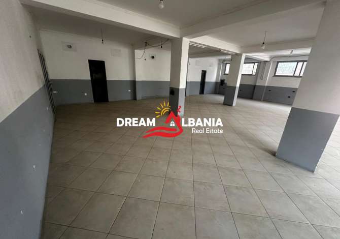 Ambient biznesi me qera 4+1 ne Tirane - 300 Euro