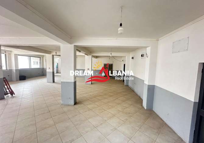 Ambient biznesi me qera 4+1 ne Tirane - 300 Euro