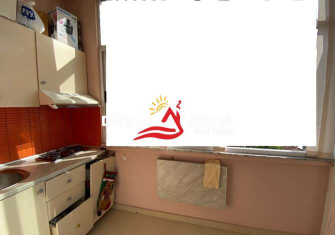 Shtepi ne shitje  ne Tirane, 2+1, Mobilimi E mobiluar, Pagesa 74,000  Euro.