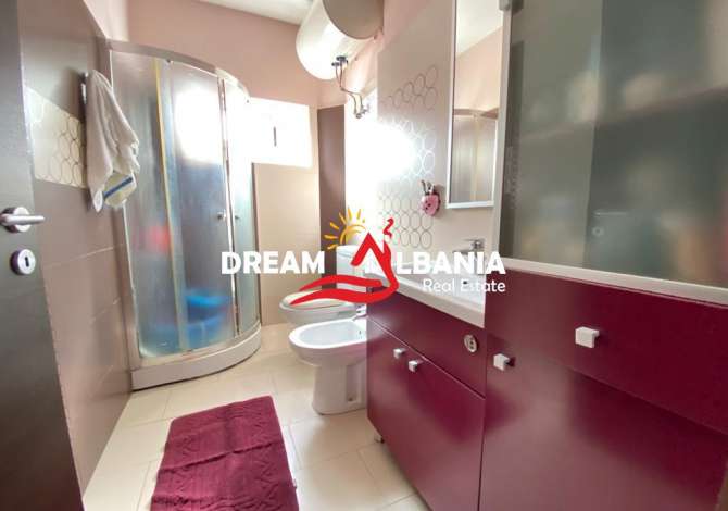 Shtepi ne shitje  ne Tirane, 2+1, Mobilimi E mobiluar, Pagesa 74,000  Euro.