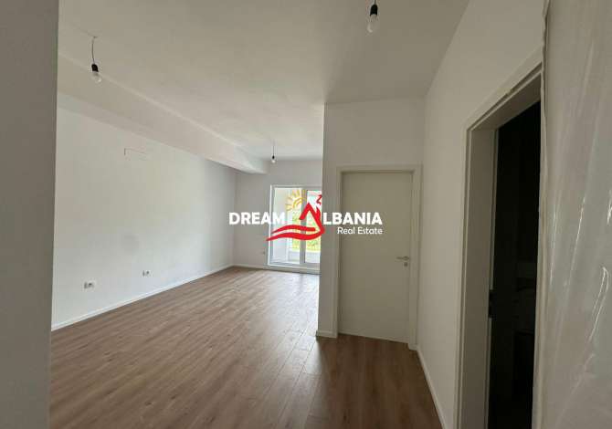 Shtepi ne shitje Apartament ne Tirane, 1+1, Mobilimi Bosh, pa mobiluar, Pagesa 80,000  Euro.