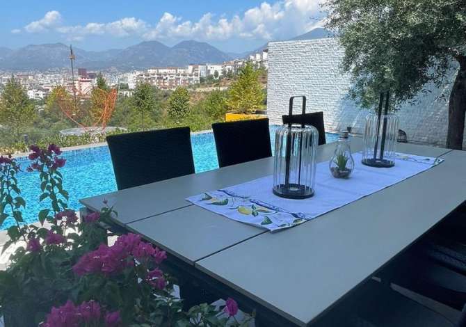 Shtepi me qera 3+1 ne Tirane - 2,400 Euro