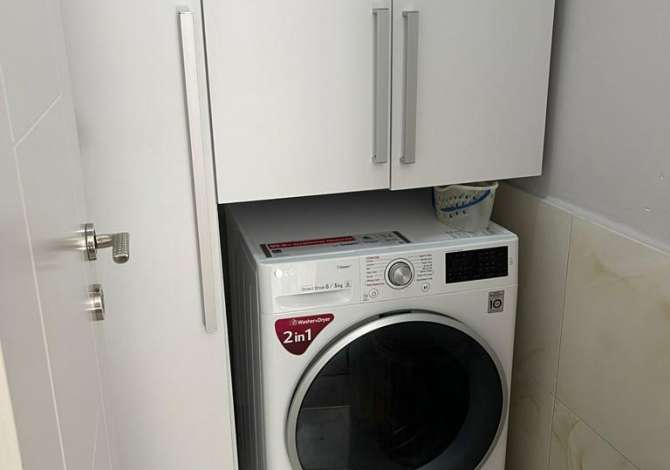 Shtepi me qera Vila Luksoze ne Tirane, 3+1, Mobilimi E mobiluar, Pagesa 2,400  Euro.