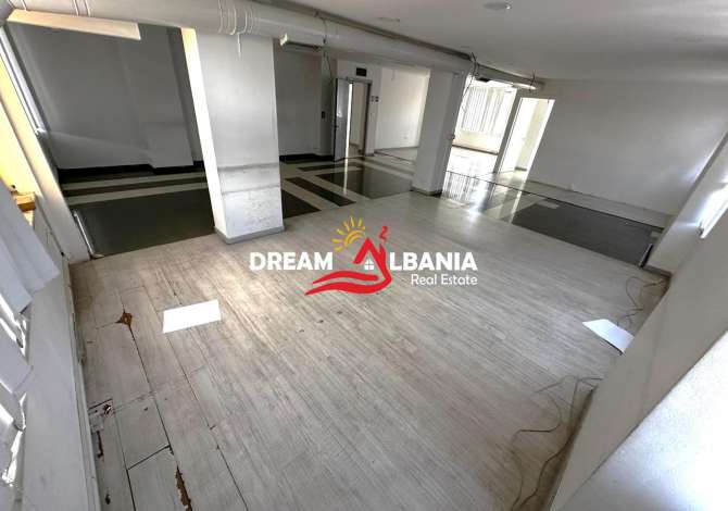 Ambjent Biznesi Per Qera Tek Zogu i Zi, Prane Universitetit Logos, 230 M2 (ID 42611085)
