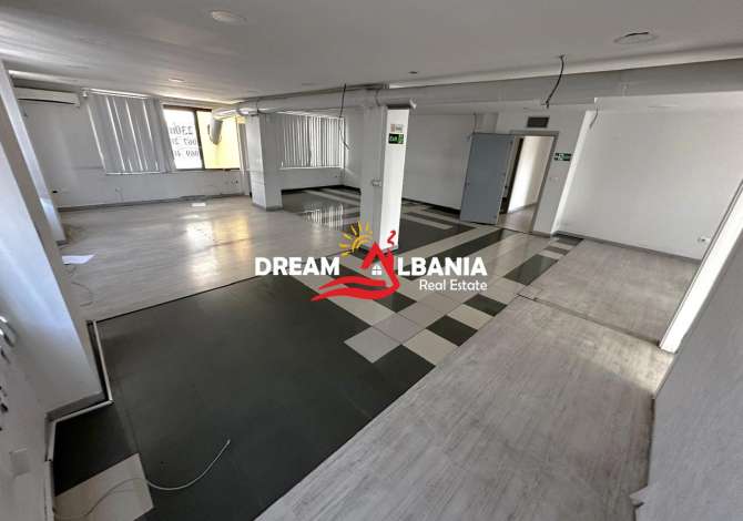 Ambjent Biznesi Per Qera Tek Zogu i Zi, Prane Universitetit Logos, 230 M2 (ID 42611085)