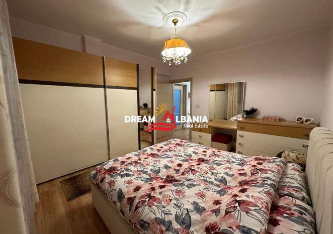 Shtepi ne shitje Apartament ne Tirane, 2+1, Mobilimi E mobiluar, Pagesa 197,000  Euro.