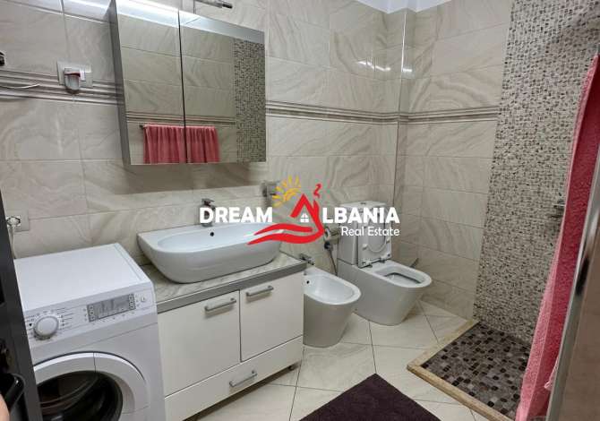 Shtepi ne shitje Apartament ne Tirane, 2+1, Mobilimi E mobiluar, Pagesa 197,000  Euro.