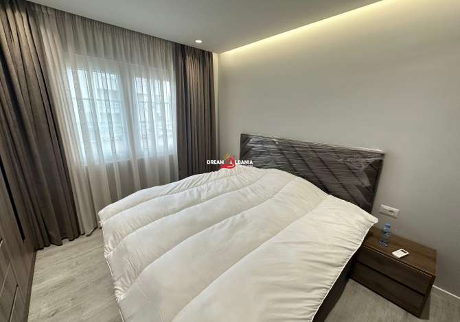 Shtepi me qera Vila Luksoze ne Tirane, 7+1, Mobilimi E mobiluar, Pagesa 3,000  Euro.